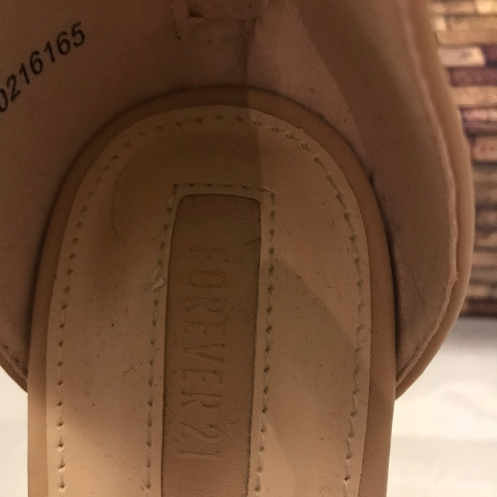 TAN STRAPPY HEELS - Picture 4 of 4